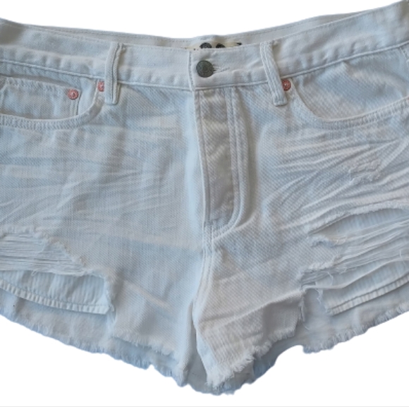 Free People NEW Loving Good Vibrations Denim Jean Cutoff Shorts in White - Picture 4 of 11